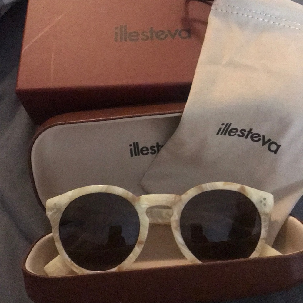 Illesteva Leonard 2 Sunglasses